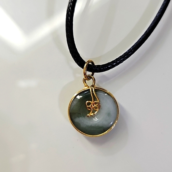 Jade Jewelry Set - Picture 6 of 7